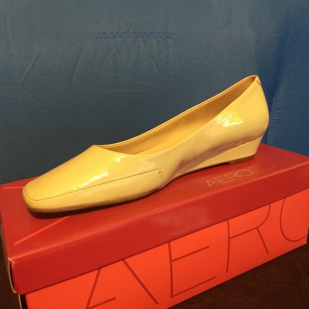 AEROSOLES Flat Wedge 8.5 US